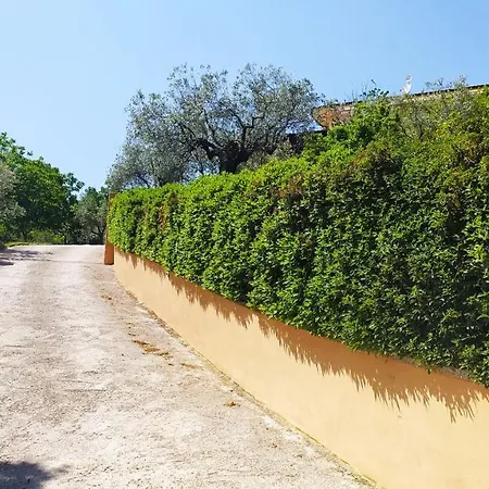 Locazione Turistica In Bilocale Sita In Via Ponte Di Ferro 2 B * Gualdo Cattaneo