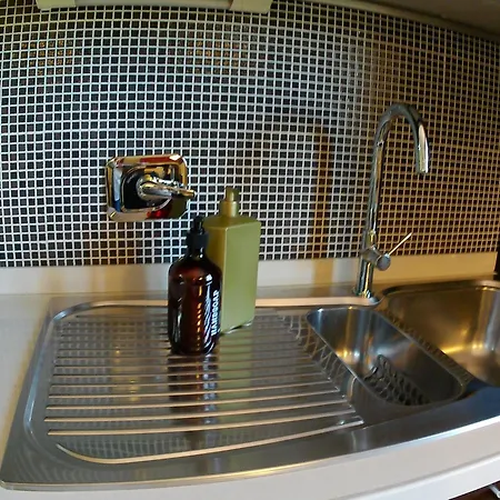 Locazione Turistica In Bilocale Sita In Via Ponte Di Ferro 2 B Apartamento *